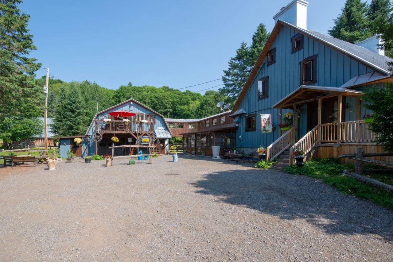 Auberge Le Cheval Bleu Saint-Alphonse-Rodriguez Екстер'єр фото
